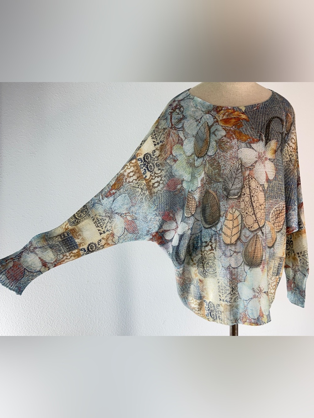 Gigi Moda Sweater Boho Floral Knit Viscose Blue Multi Pattern Indie Cottagecore